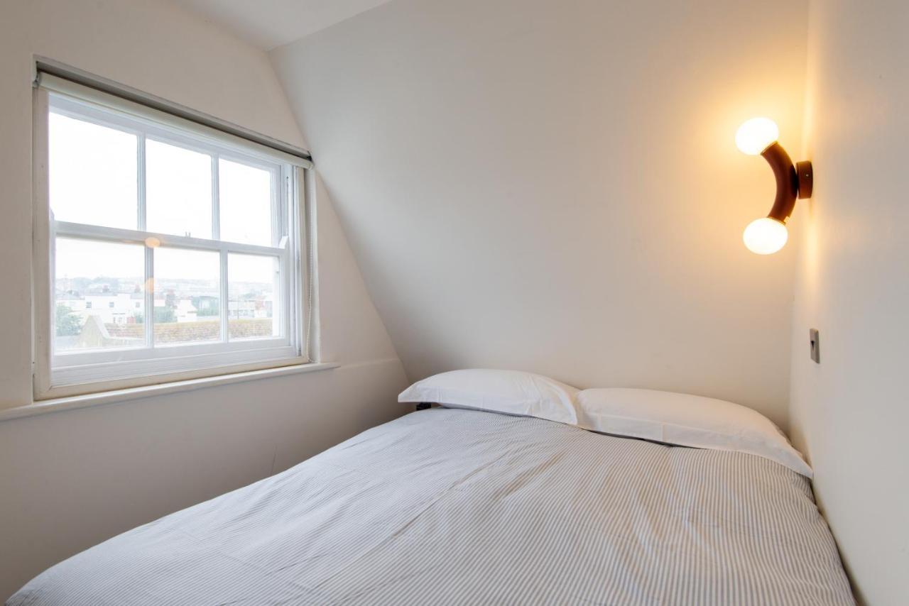 Central One-Bedroom, 99 Steps To The Sea Hove Exterior foto